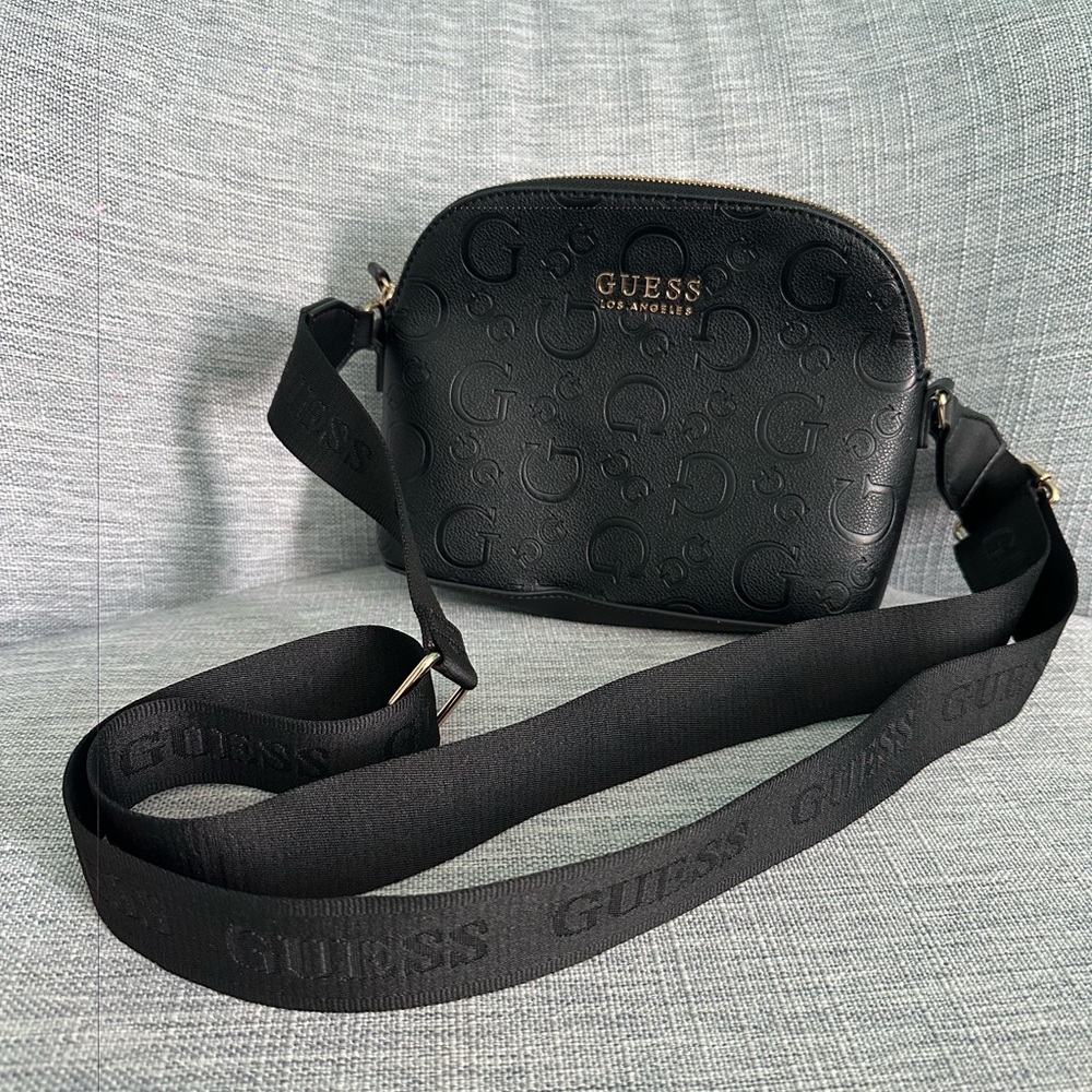Black “Guess” Crossbody Purse / Bag